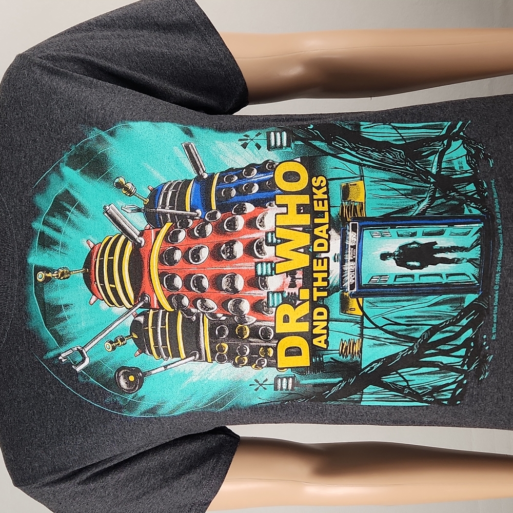 Dr. Who and The Daleks Size M tee by BBC